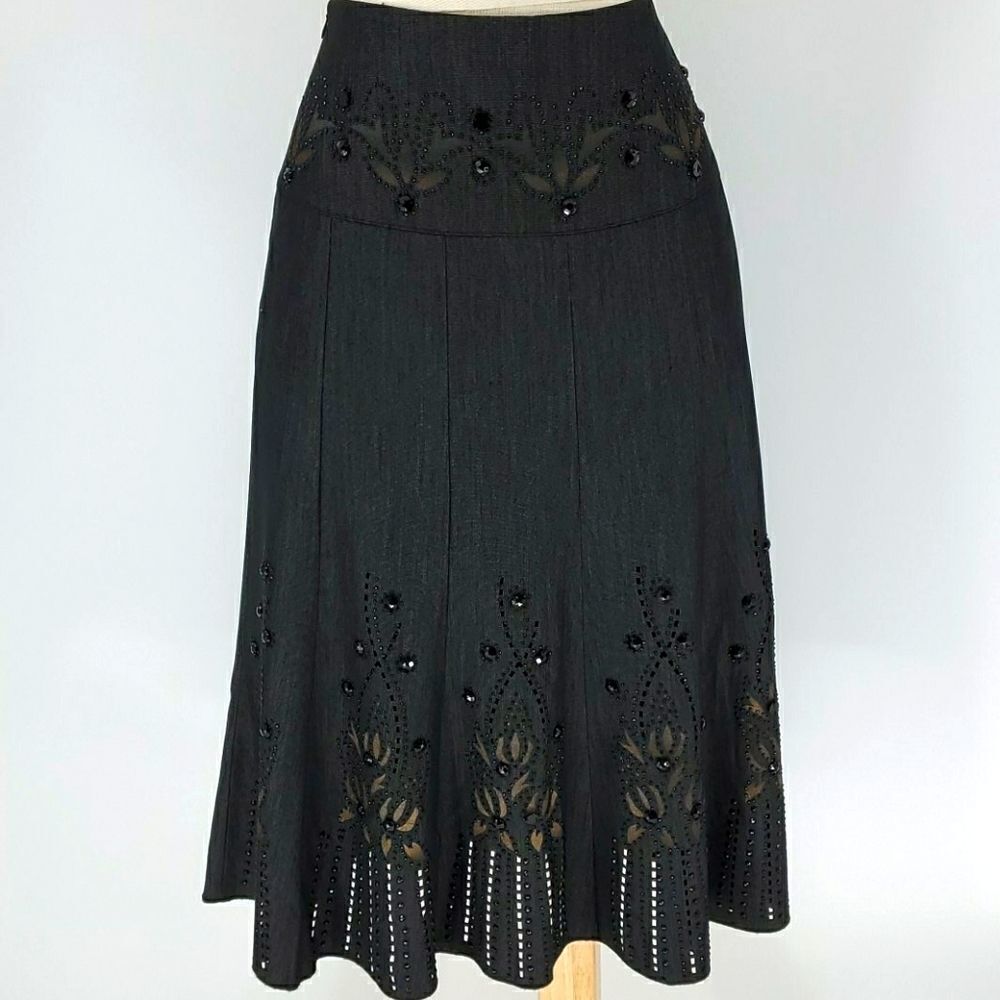 YIMANBEIER, Y2K‎ Vintage mid length skirt. Modest, size 11. Gray-bling